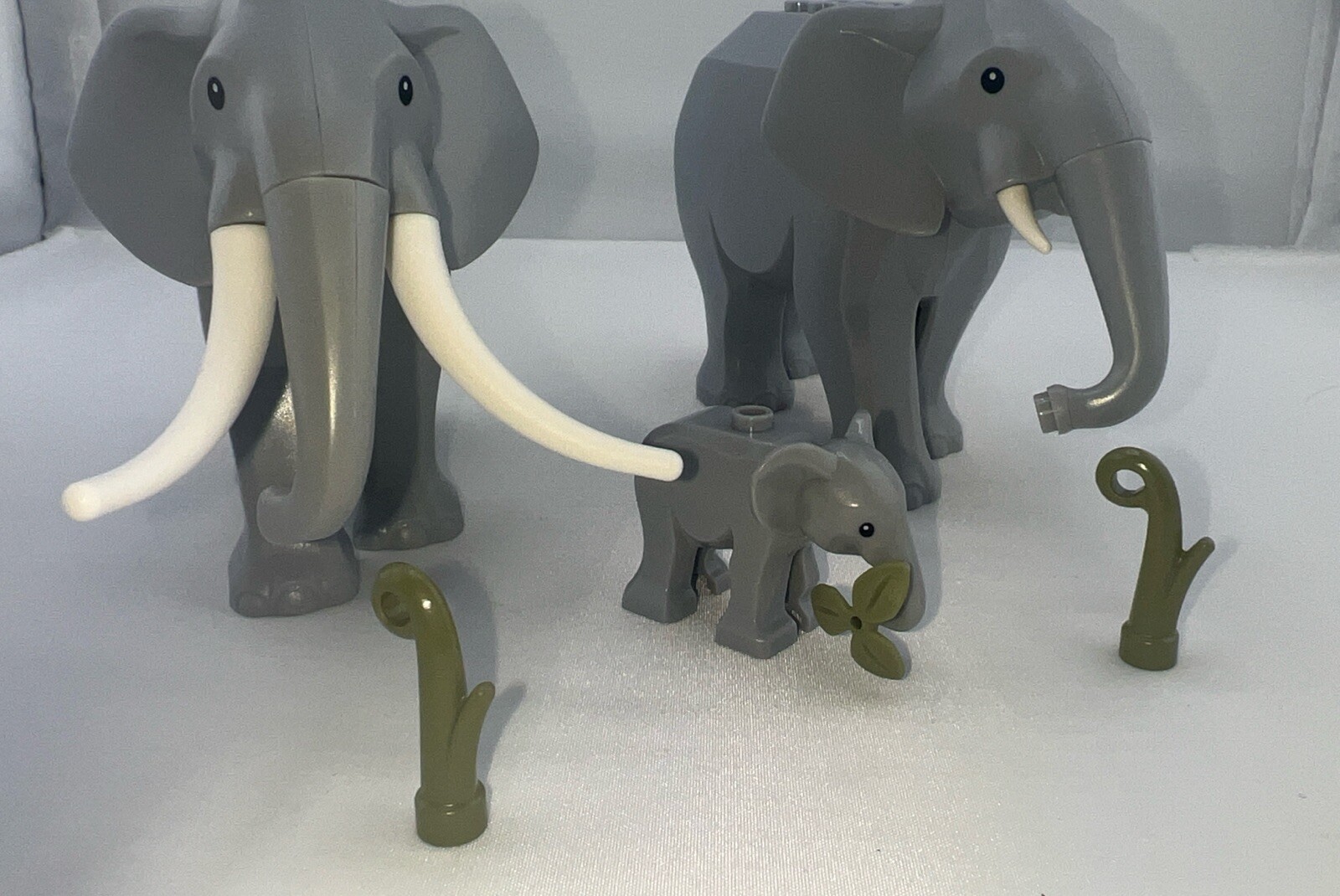 NEW LEGO Elephant Herd - Wildlife 60302 60307 Animal (Official LEGO)