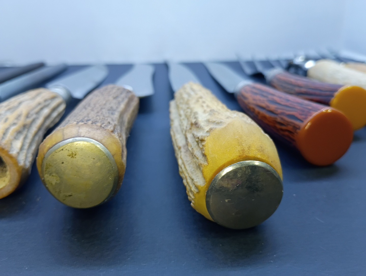 VINTAGE STAG HANDLE MIXED KITCHEN CARVING UTENSILS LOT