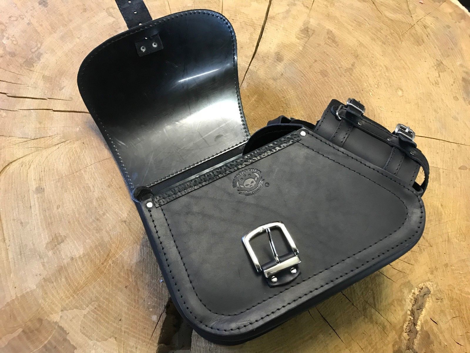 Sporty Skull Bag Suitable For Harley Davidson Sportster 883 48