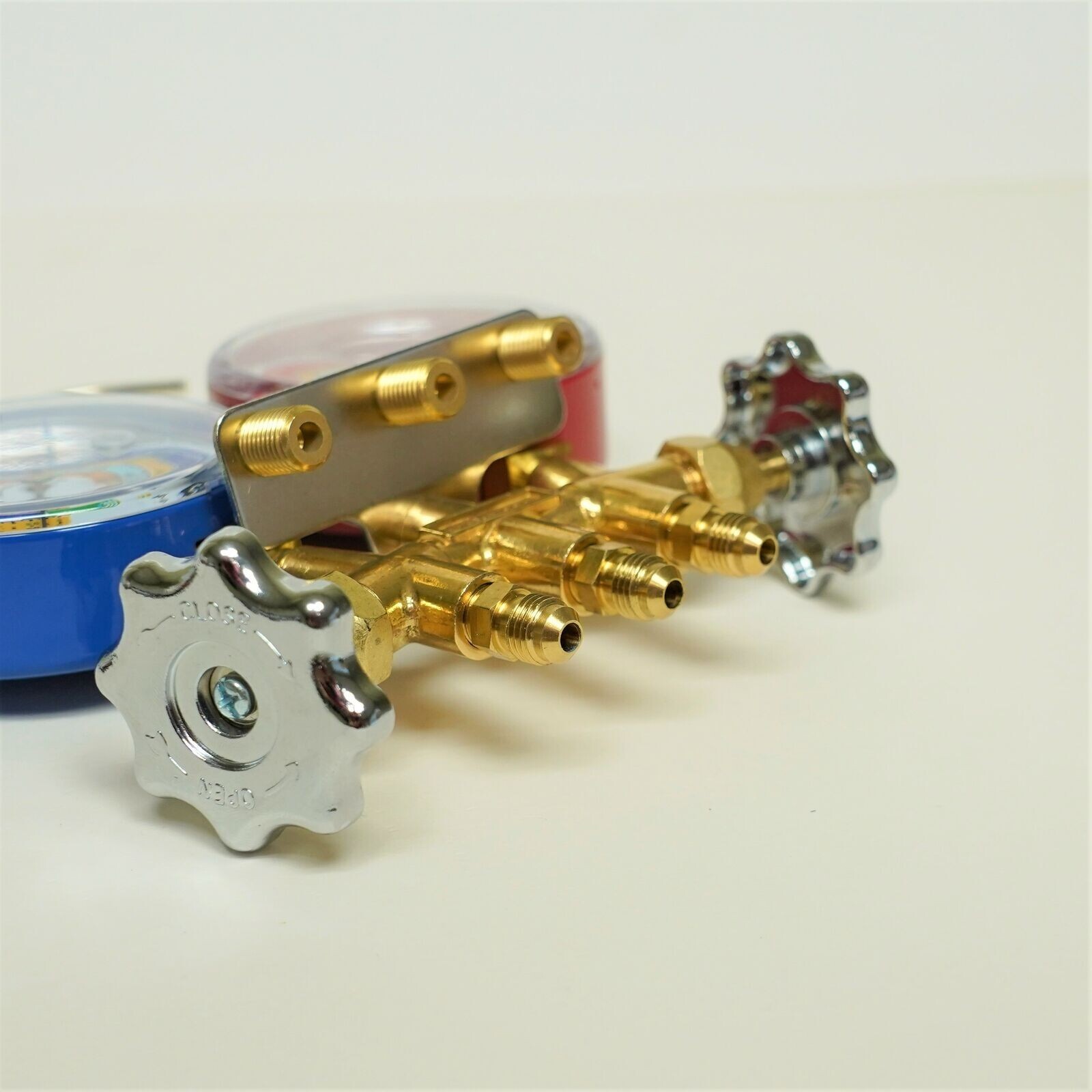 Mastercool 33503 2-Way Brass Manifold Gauge Set for R600a R290 R134a