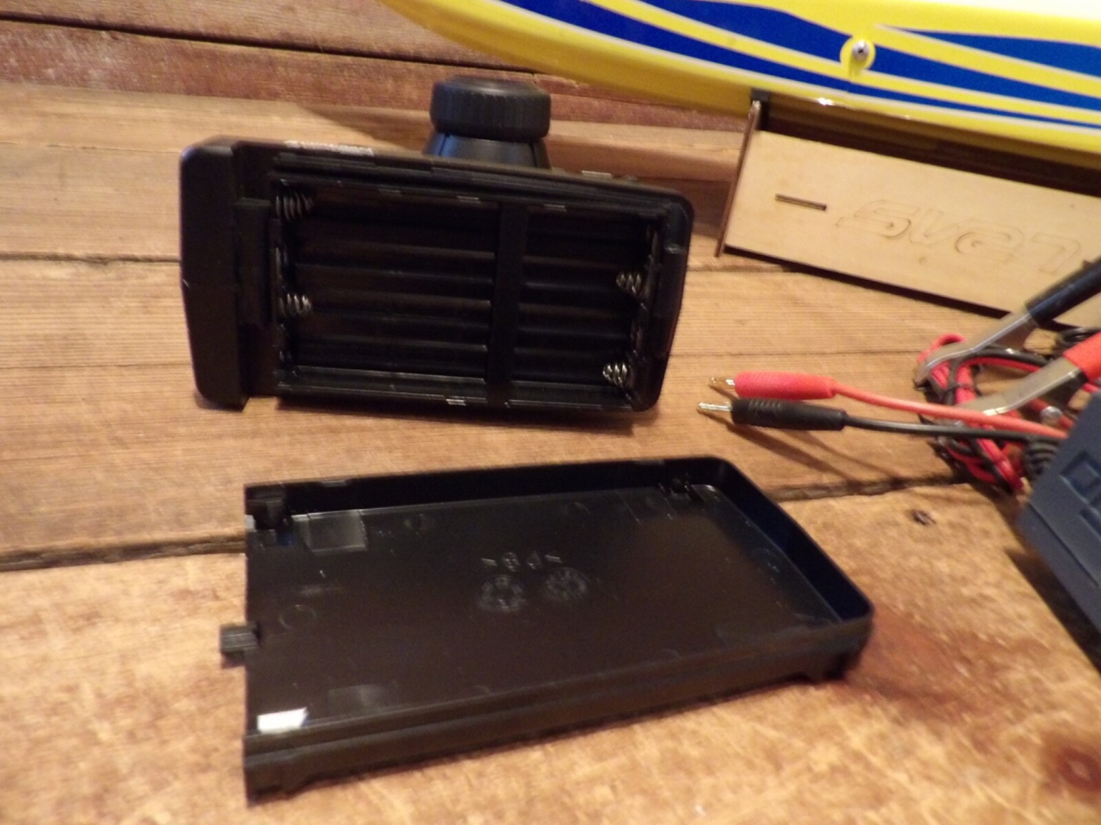 AQUACRAFT SUPERVEE 27 INSANE ELECTRIC BRUSHLESS SPEED BOAT IN BOX W/Charger