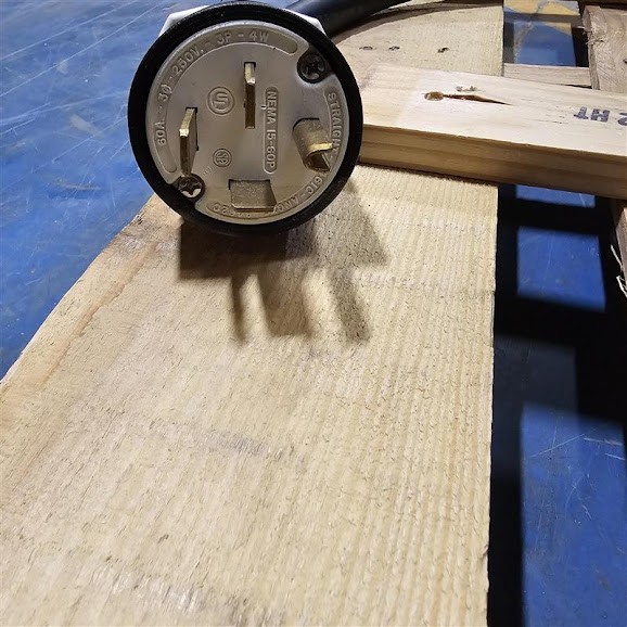 Dean by Frymaster SR114E Super Runner Economy 40 lb. Electric Floor Fryer - 240V