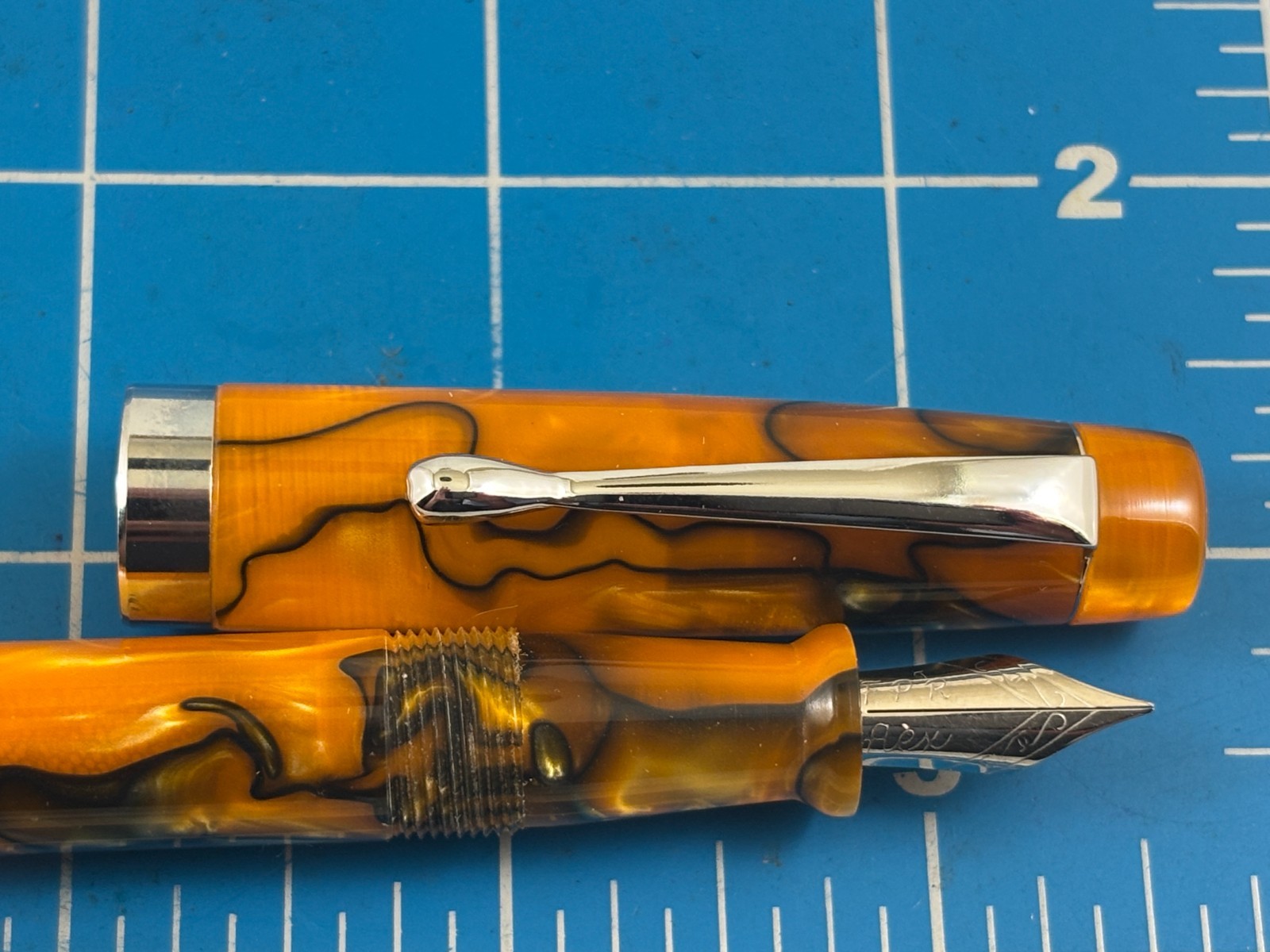 Judd's NEW Old Stock Beautiful Acrylic Fountain Pen w/FPR Flex Nib