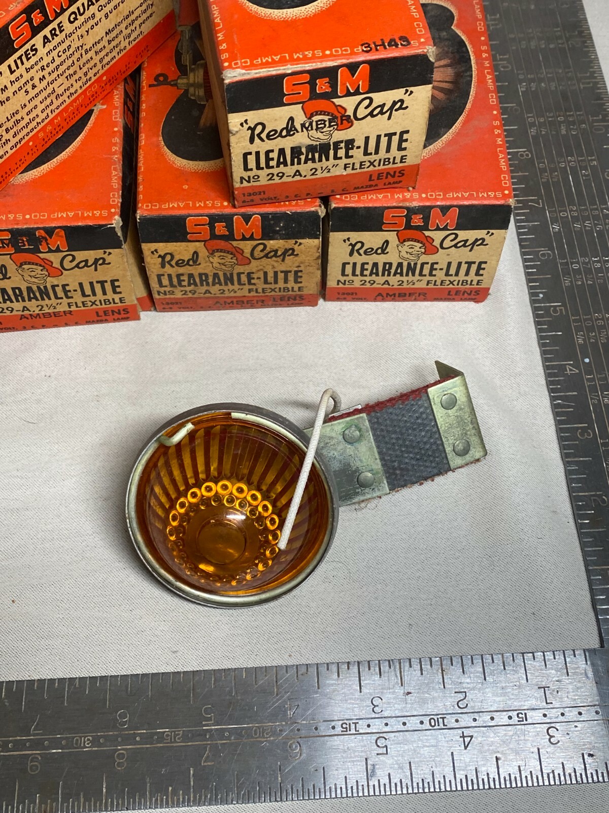 NOS VEHICLE CLEARANCE LIGHTS S AND M RED CAPS AMBER LENSE 4 TOTAL ACCESSORY