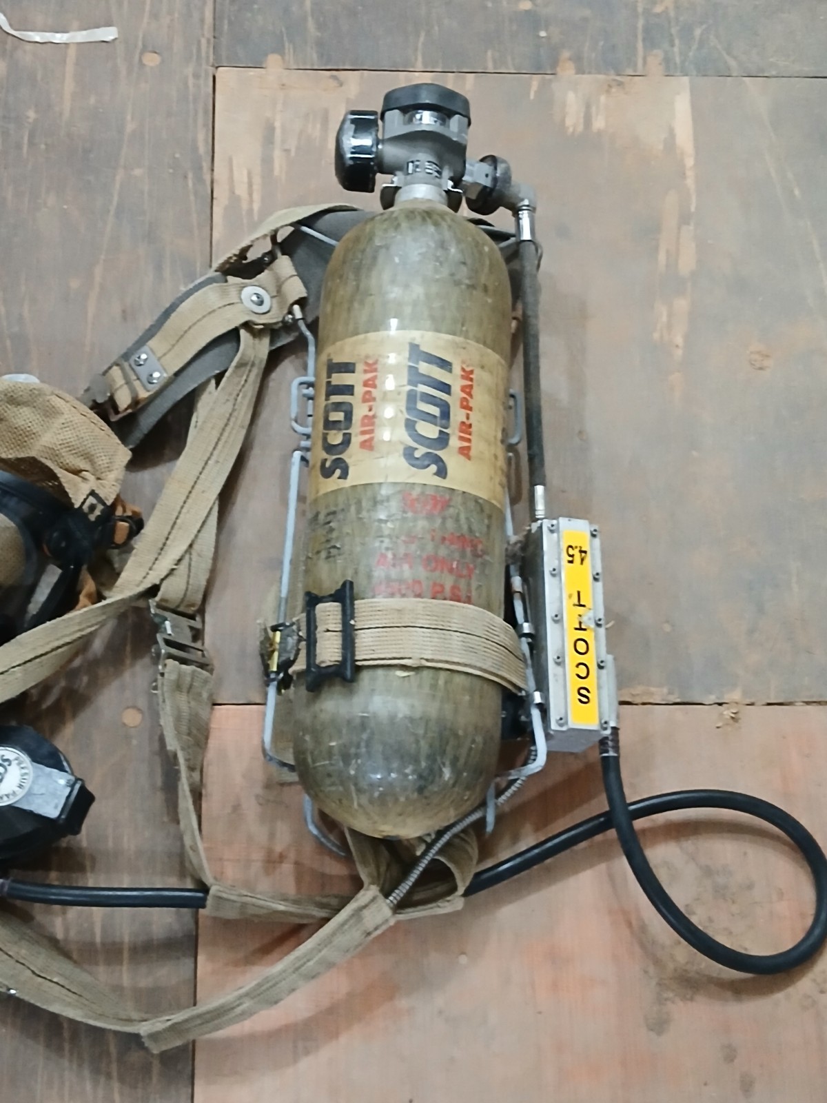 Scott Air Pak 4.5 With Tank, Regulator And Face Mask Tested