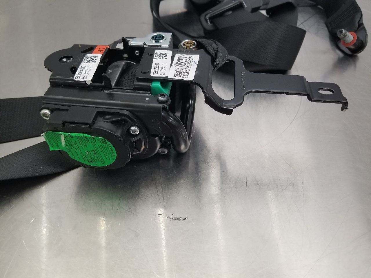 25 2025 KIA K4 GT-LINE FRONT BUCKET SEAT BELT RETRACTOR BLACK LEFT DRIVER