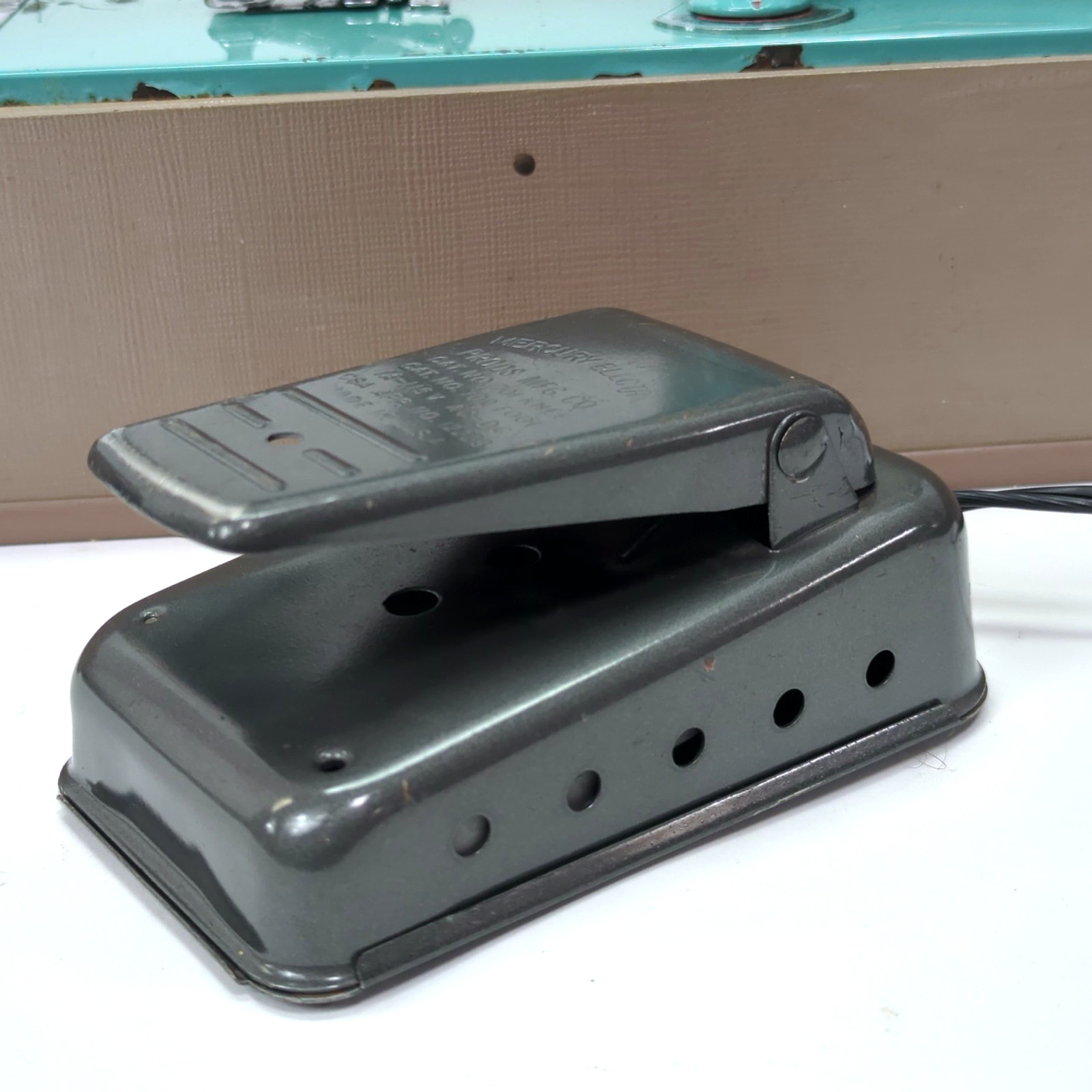 Vintage Brother Model 190 Turquoise Metal Case Robust Durable Straight Stitch