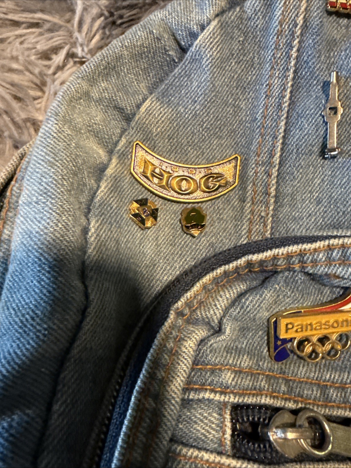 Vintage arizona denim back pack, travel pins, Ama, bush gardens, hog,Air force,