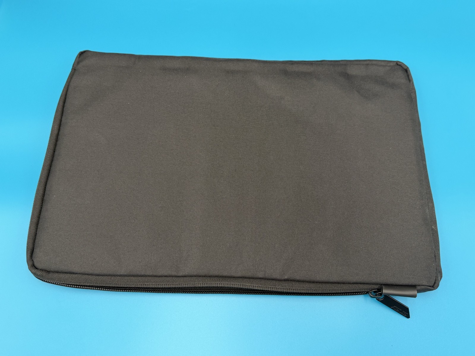 Case and Accessories for ASUS ZenScreen 16” Portable USB Monitor (MB169CK)