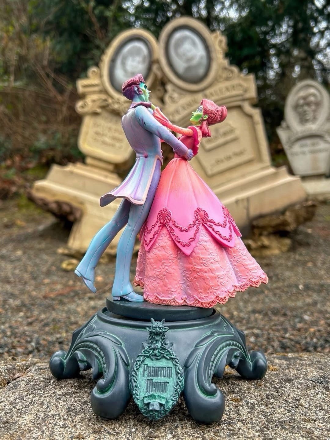 Kevin & Kody - Phantom Manor Musical Figure - LE1000 NEW NO TARIFF