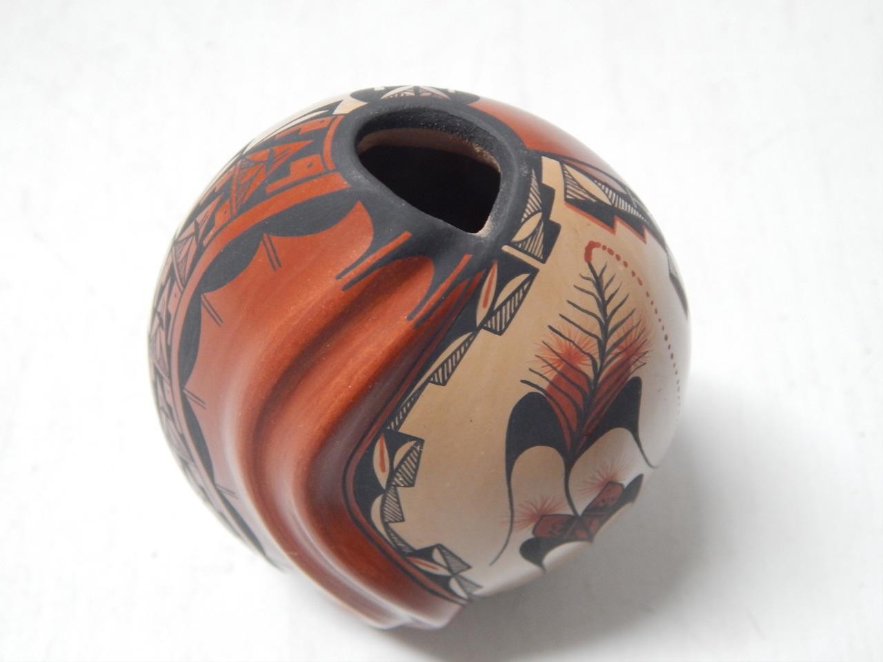 SHOWY VINTAGE JEMEZ PUEBLO INDIAN POT VASE FORM POTTERY - DORY SANDIA