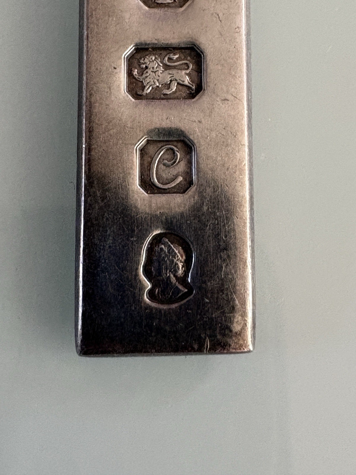 Vintage Sterling Silver Queens Jubilee Ingot Pendant 1.5” Long 16g /0.56 Ounces