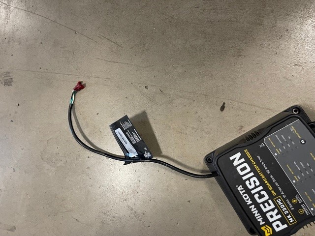 Cosmetic Damaged Minn Kota MK330PC 3 Bank On-Board Battery Charger
