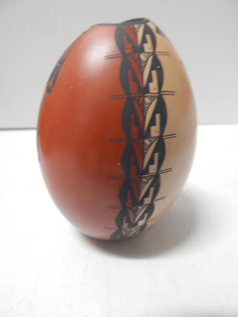 SHOWY VINTAGE JEMEZ PUEBLO INDIAN POT VASE FORM POTTERY - DORY SANDIA
