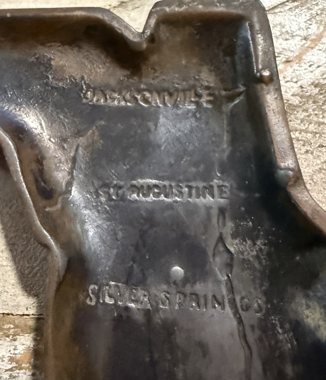 Rare SINGING TOWER Florida State Shaped Souvenir Pin Tray Cast Iron c1930