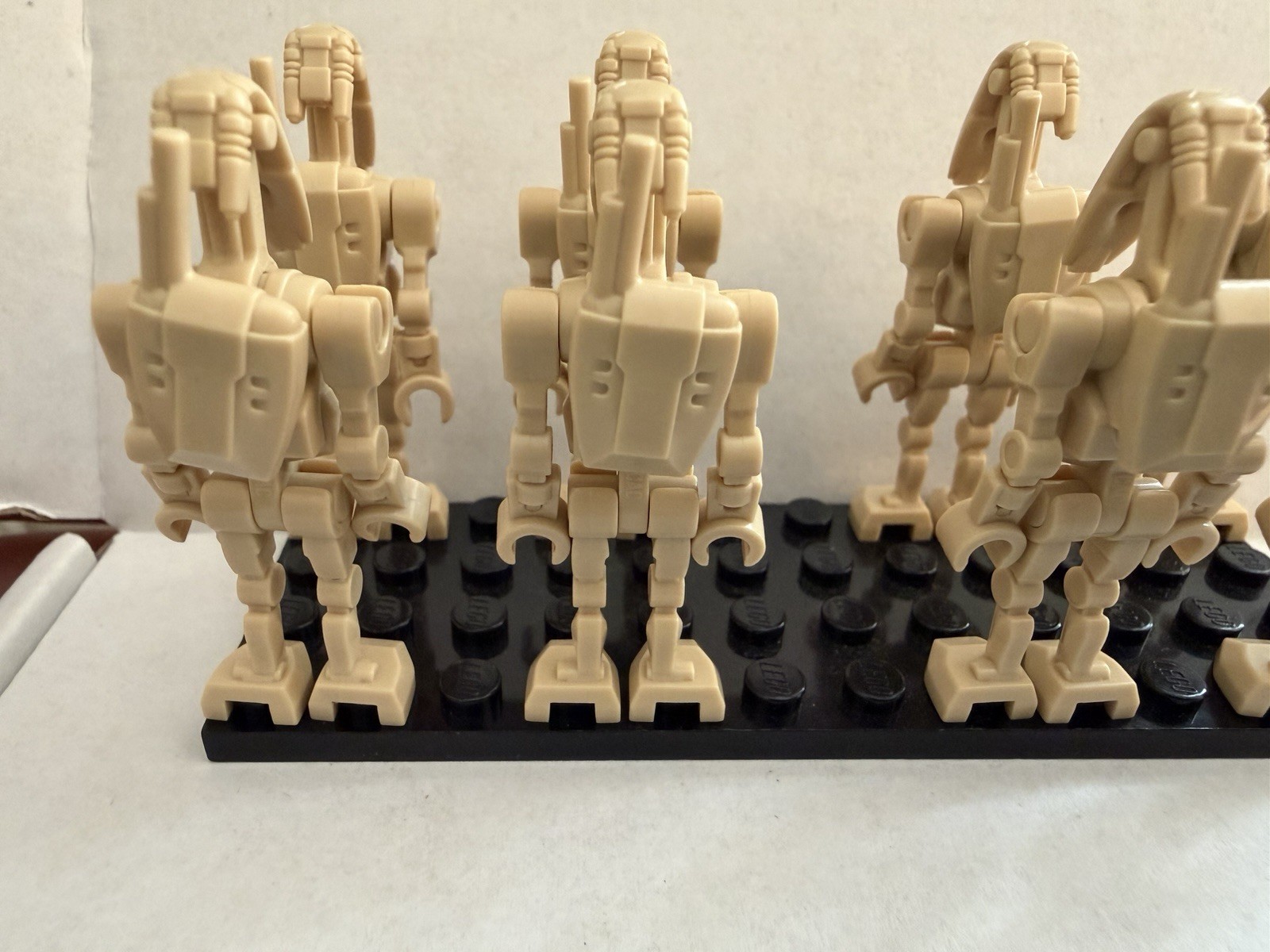 Clone Army Customs Combat Clanker Droids - 8 Pack Of Tan Droids