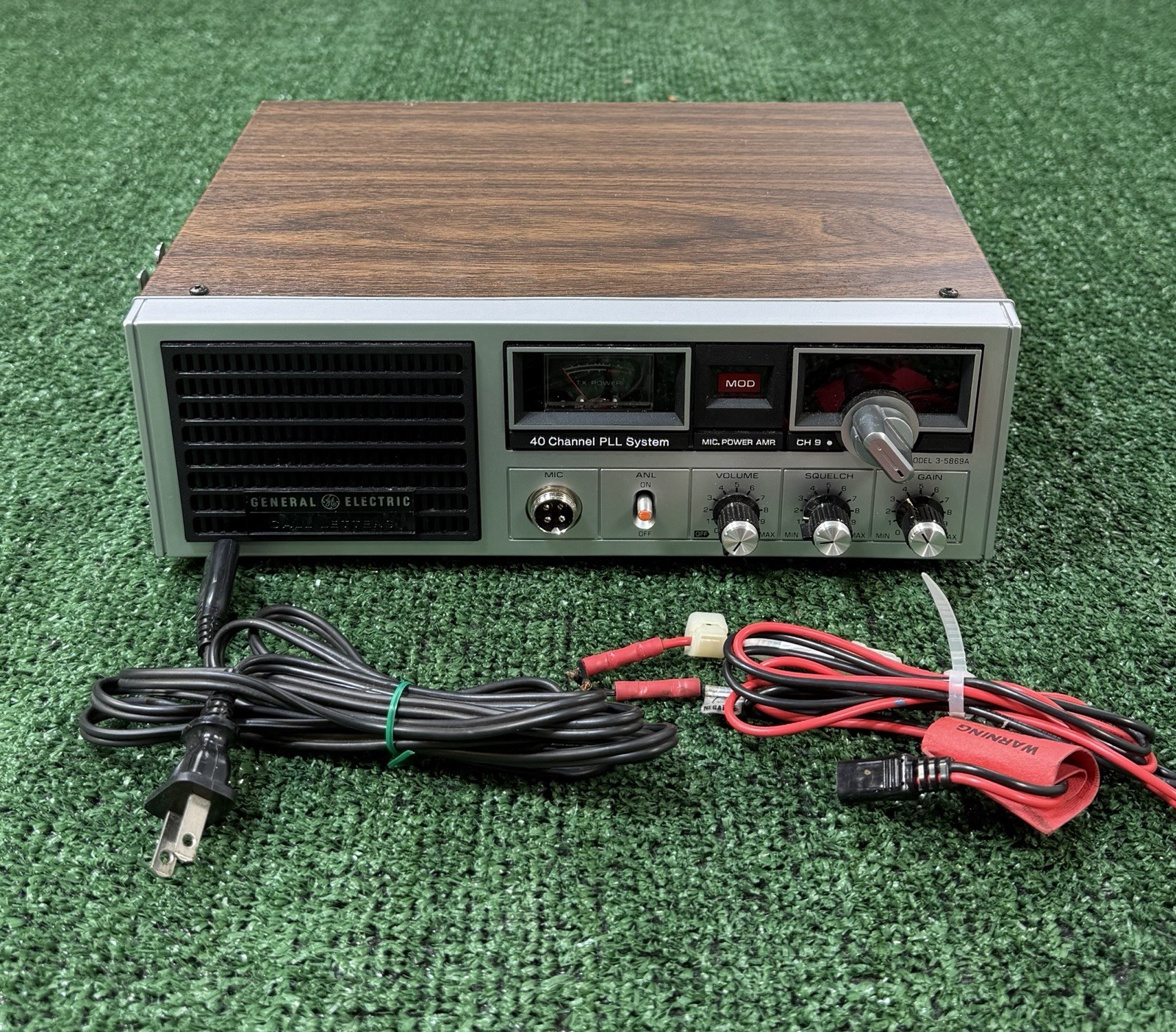 Vintage GE General Electric 3-5869a CB Radio 40 Channel PLL System EXCELLENT