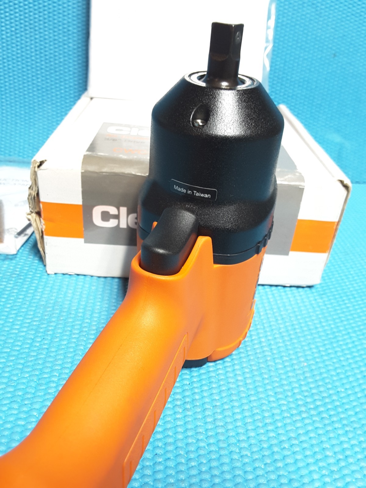 Cleco Air Impact Wrenches, 3/8 in, 450 ft lb, 10,000 RPM.