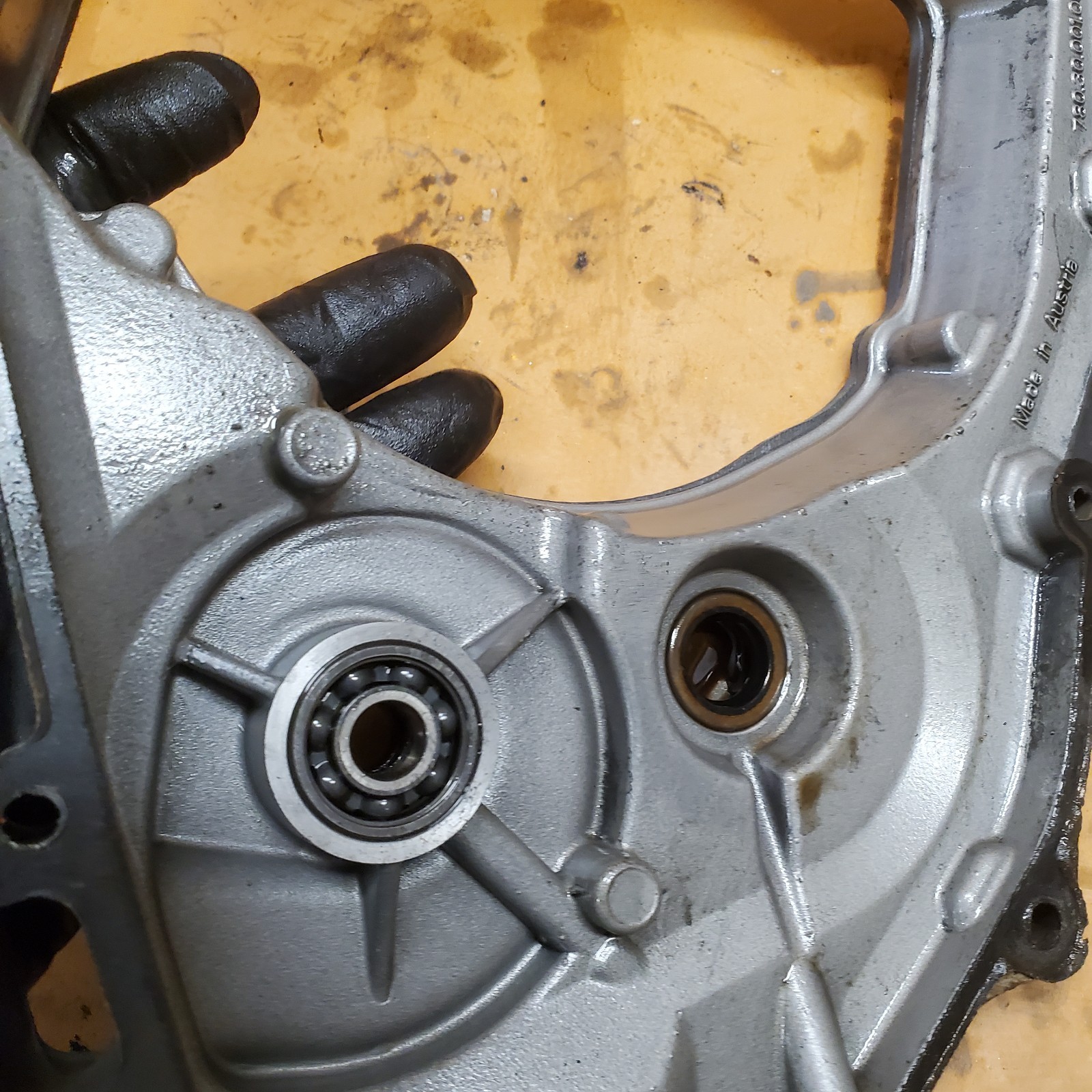 2010 KTM 450 XCW Inner Clutch Cover Side Case Water Pump 78030001000