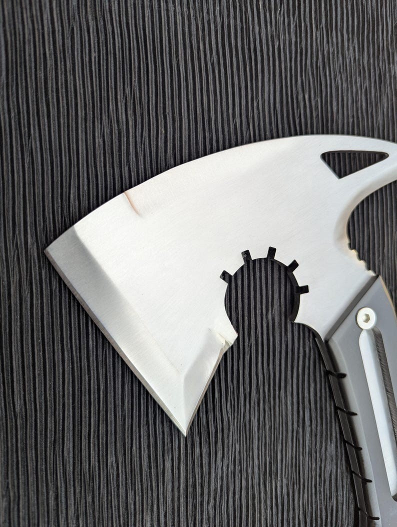 Custom Handmade Carbon Steel Blade Resident Evil Leon Axe | Hunting Axe Camping