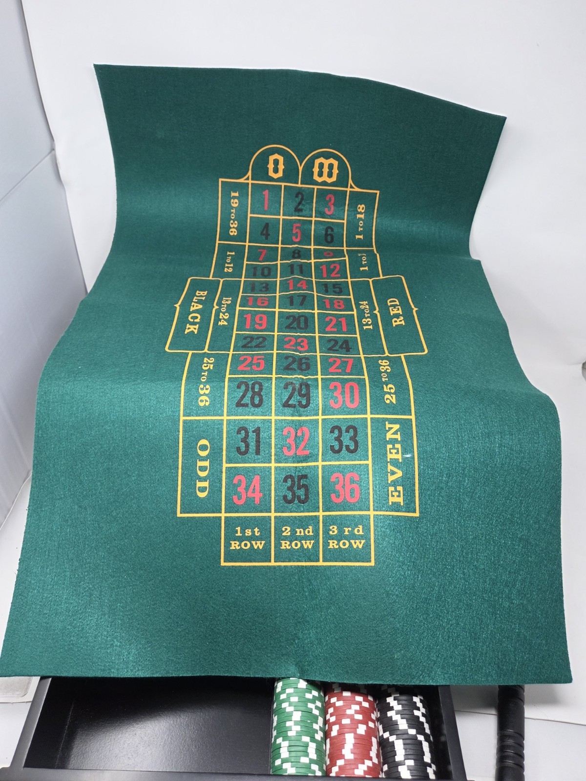 Tommy Bahama Paradise Casino Portable Roulette Wheel