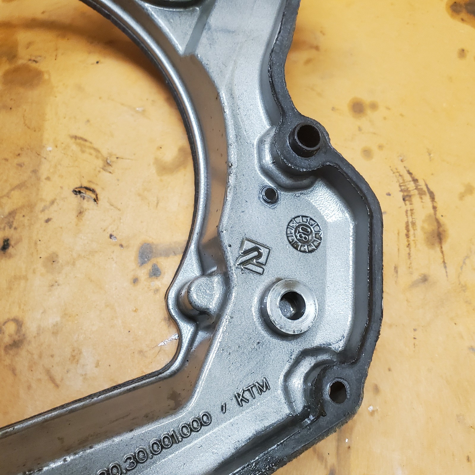 2010 KTM 450 XCW Inner Clutch Cover Side Case Water Pump 78030001000