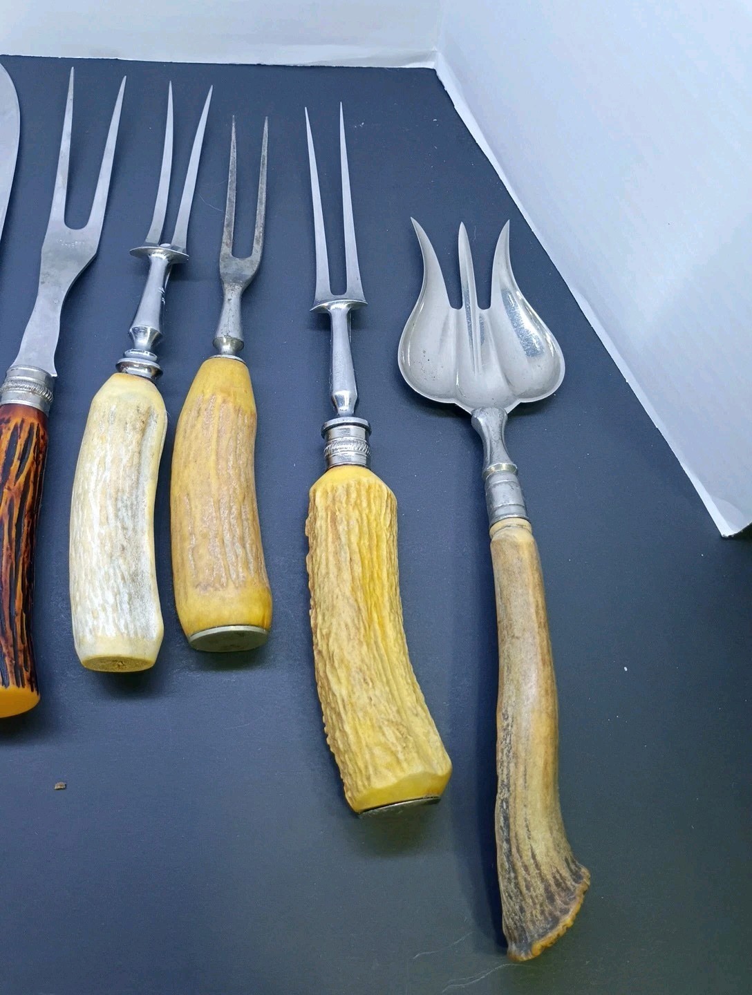 VINTAGE STAG HANDLE MIXED KITCHEN CARVING UTENSILS LOT
