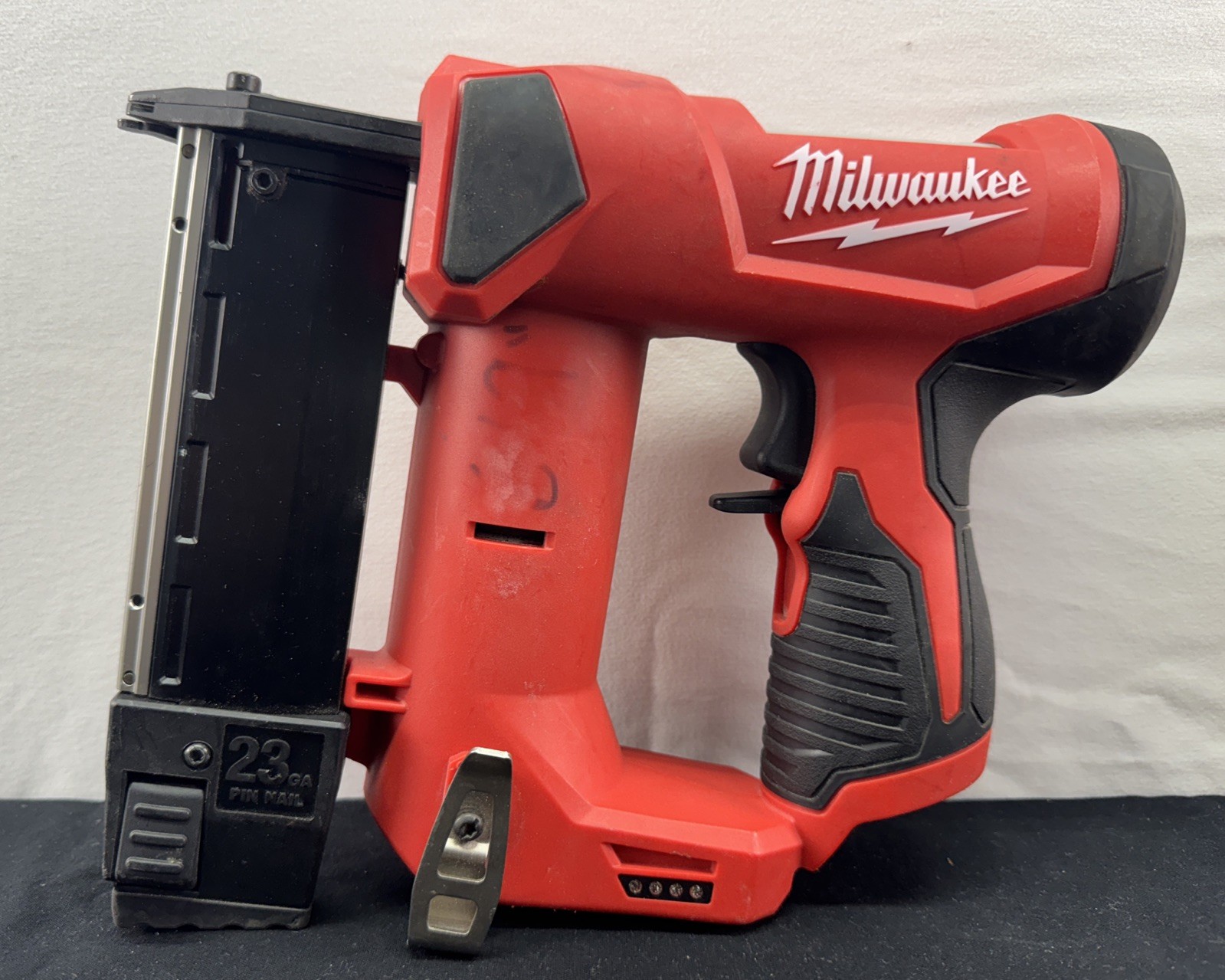 Milwaukee M12 12-Volt 23-Gauge Lithium-Ion Cordless Pin Nailer (Tool-Only)