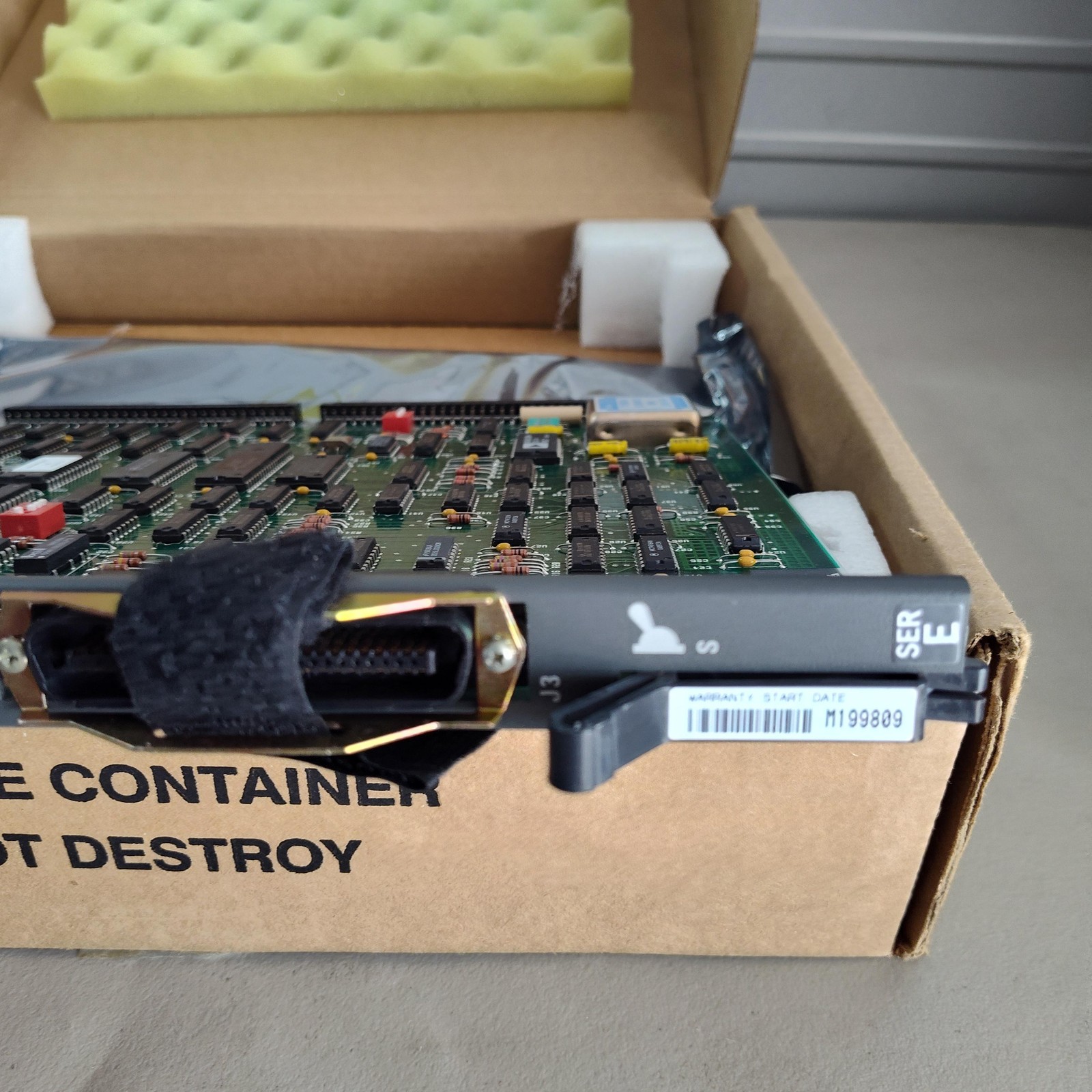 Northern Telecom NTRB53AA Clock Controller Pack NNTM18324FD08 Rack Mount Module