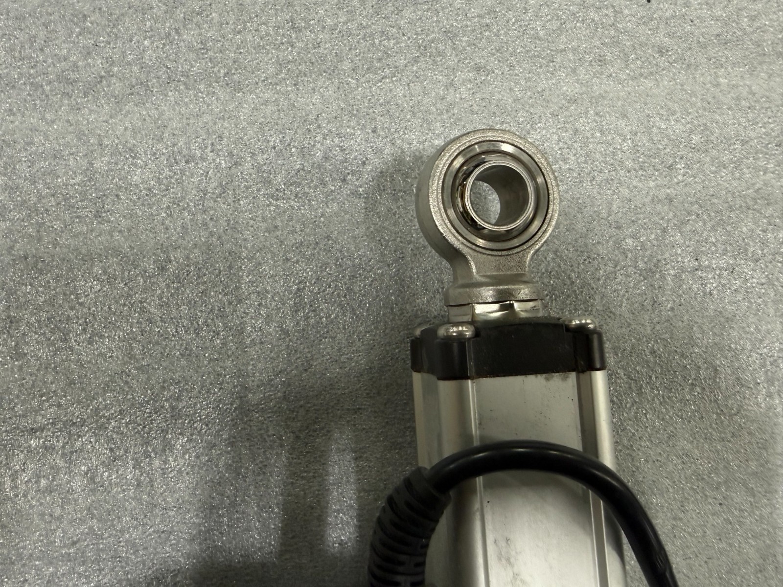 Linak LA 36 Actuator 12 Volt 6" stroke 6,800 Newtons