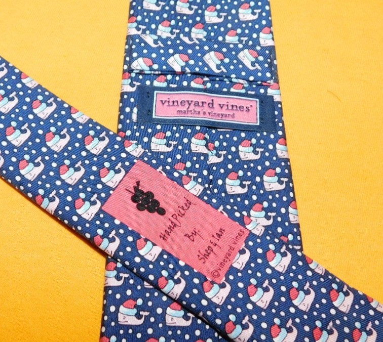 BOY'S VINEYARD VINES MADE IN U.S.A. BLUE/RED/PINK WHALE WITH CAP MOTIF TIE.