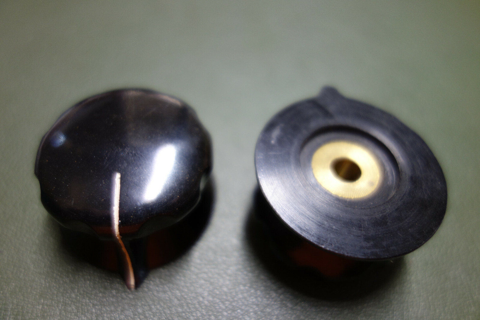 RCA / BIC -1 1/2" Bakelite 1/4" Shaft - Brass Insert "copy" Audio Knob