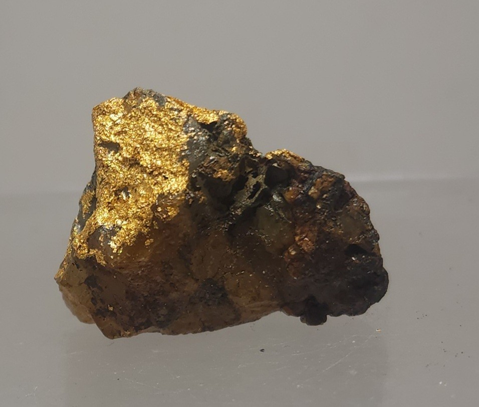 Gold Ore Specimen 9.8g Native Gold Strung Thru Tellurides 619 Was 117