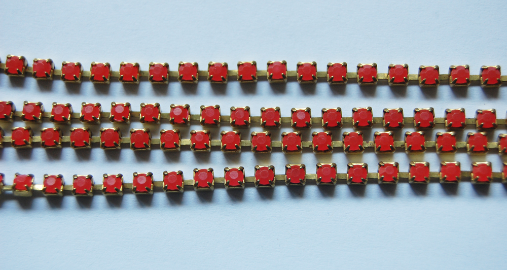 VINTAGE CARNELIAN ORANGE CRYSTAL 24pp RHINESTONE CHAIN TRIM BRASS BY THE FOOT