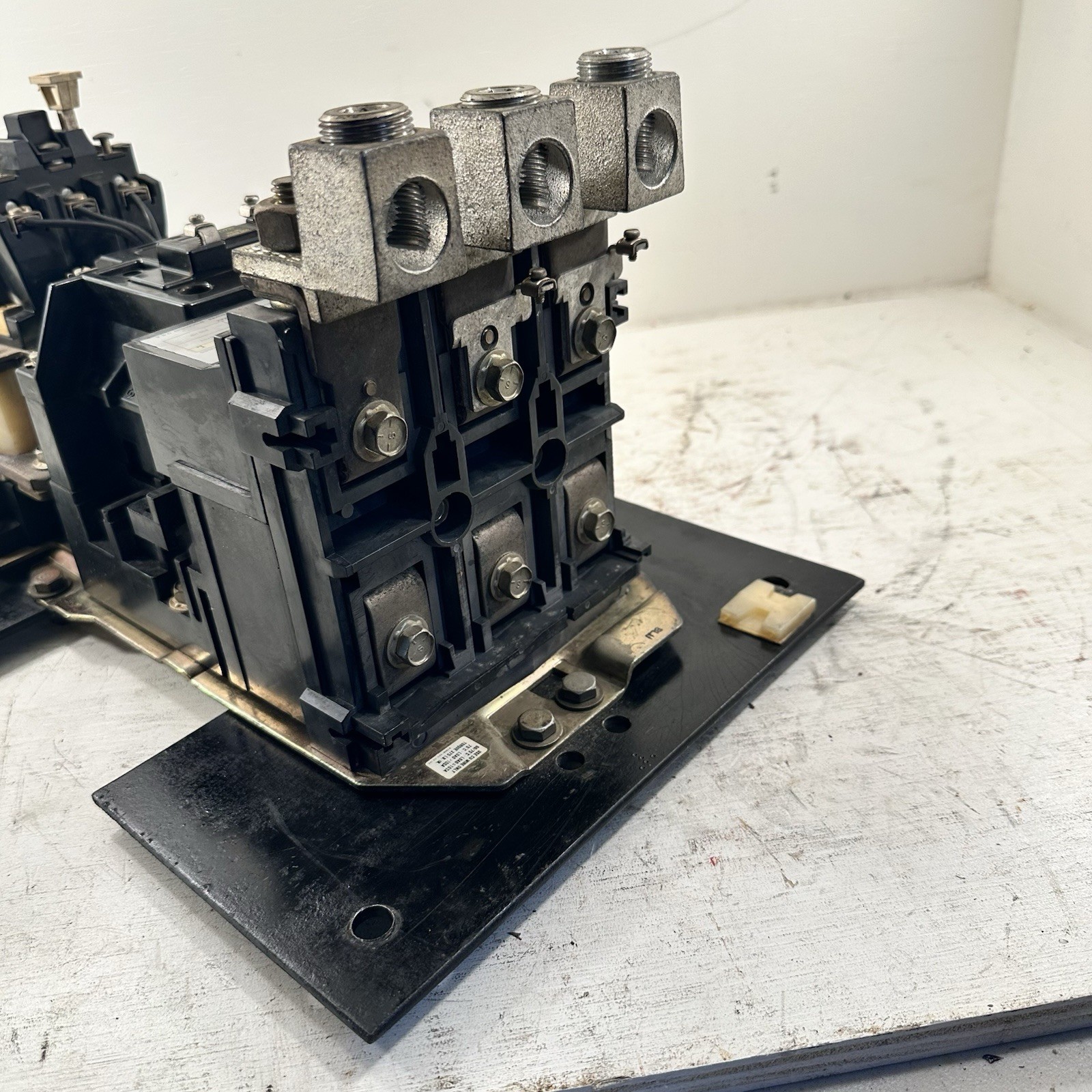 ALLEN BRADLEY SIZE 5 MOTOR STARTER 509-FOD COIL 120 V 200 HP SERIES L 270A