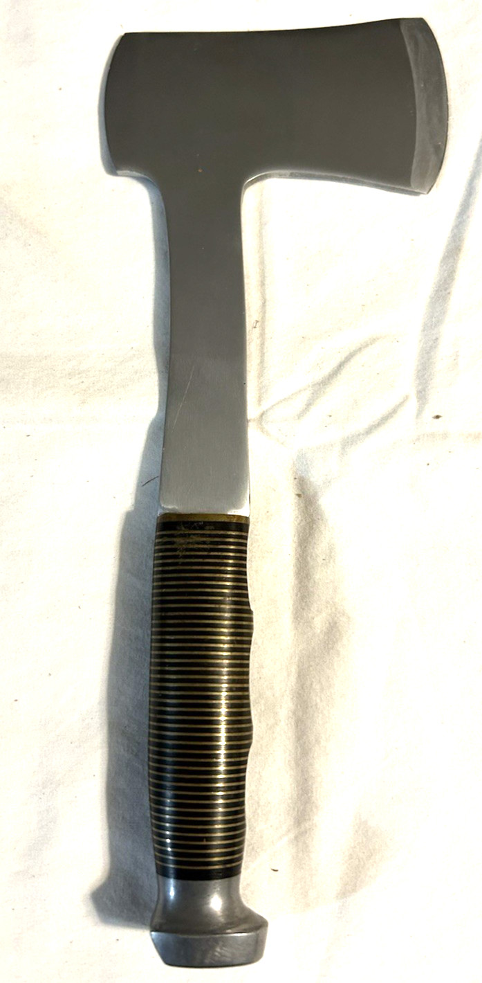 Vintage Hunter/Woodsman Axe with Sheath Excellnt Condition