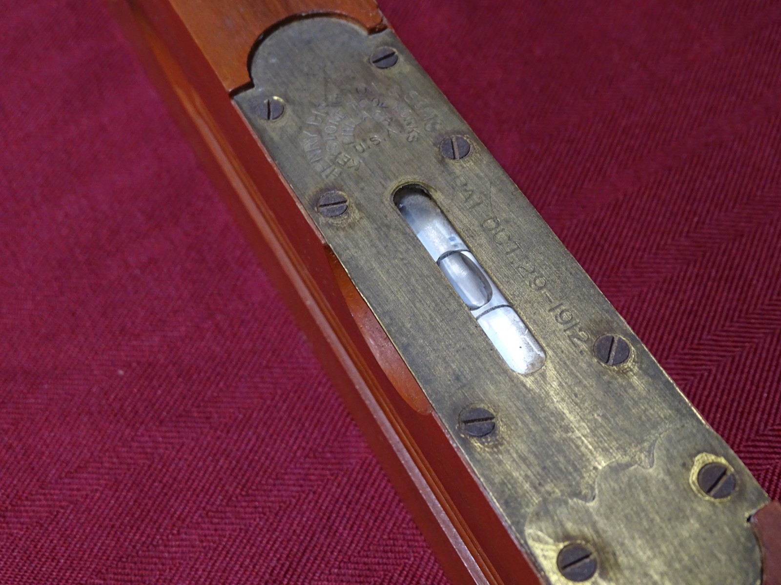 Disston 28" Plumb and Level No. 16 Adjustable, Original Finish, Paper Label