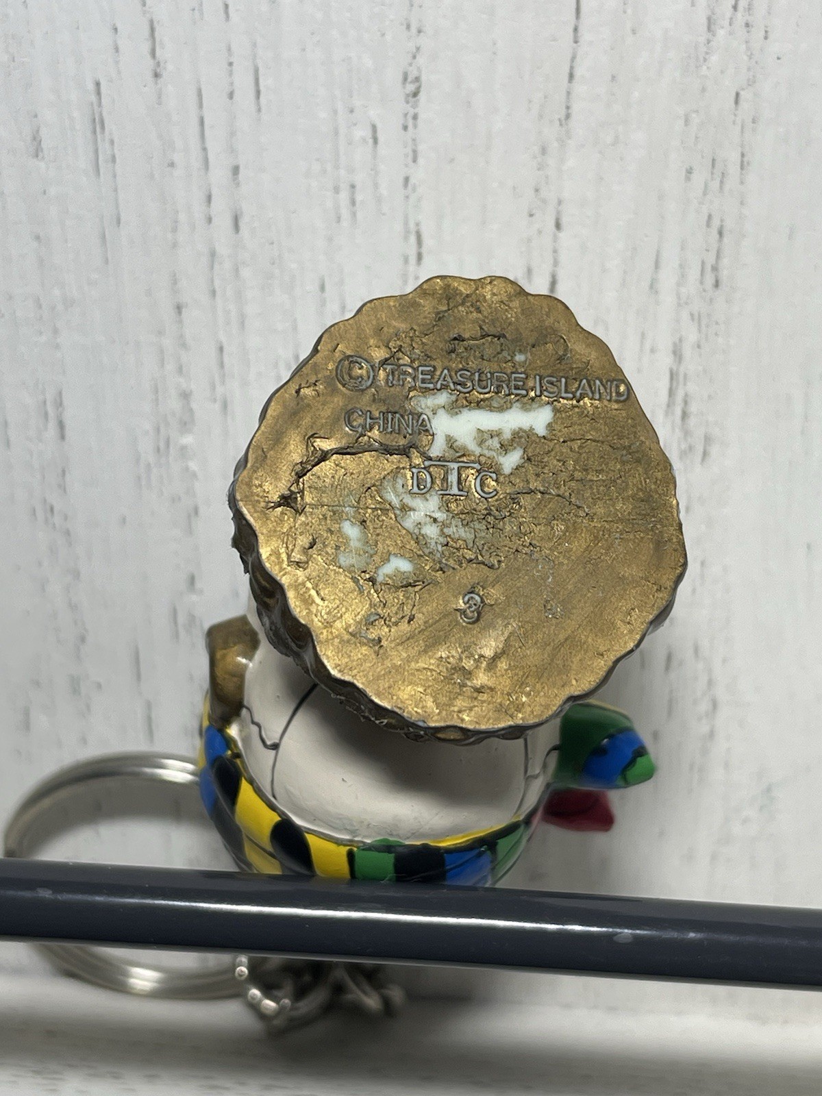 2012 Movie Treasure Island Souvenir Keychain Skull Head W/Multi Colored Bandana