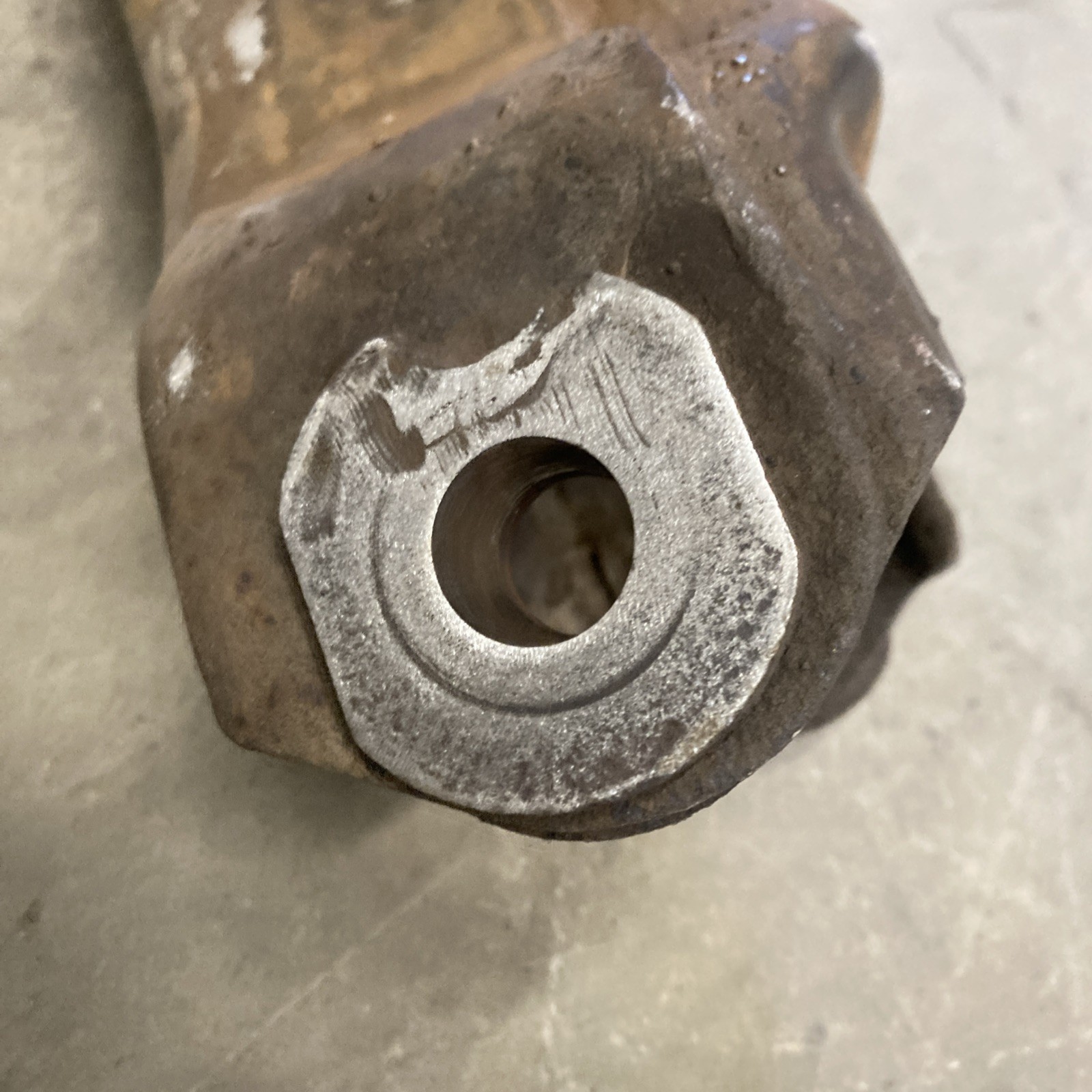 1980-1996 FORD F150 Bronco Dana 44 TTB 4x4 FRONT RIGHT AXLE BEAM HOUSING USED