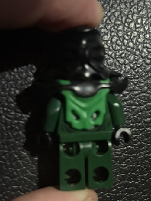 LEGO Ninjago possessed Lloyd Minifigure Green Ninja Black Armor