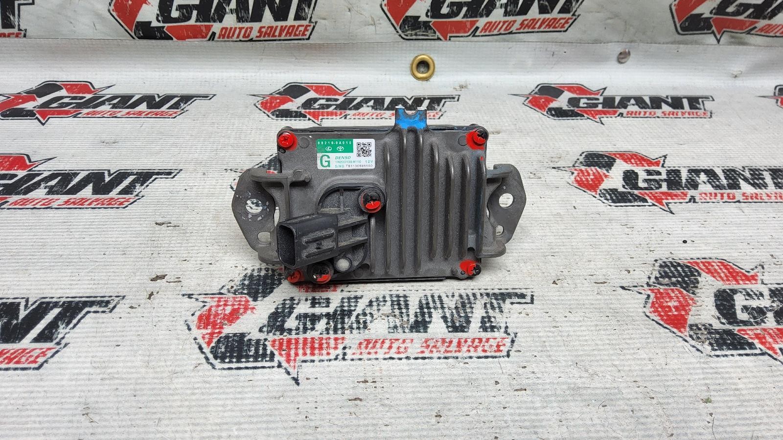 18 19 20 TOYOTA SIENNA CRUISE CONTROL DISTANCE SENSOR RADAR UNIT 882100A010