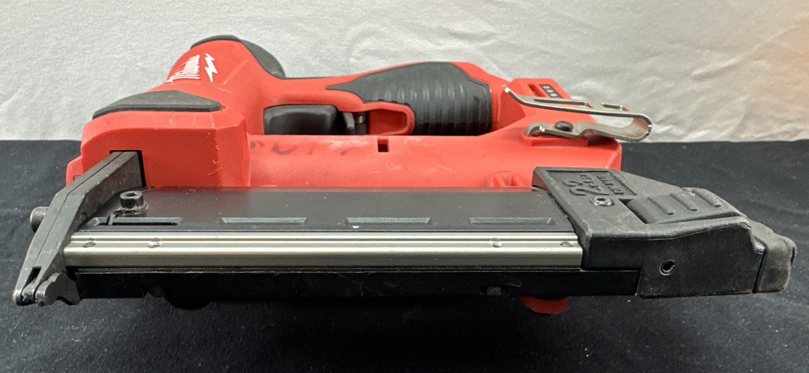 Milwaukee M12 12-Volt 23-Gauge Lithium-Ion Cordless Pin Nailer (Tool-Only)