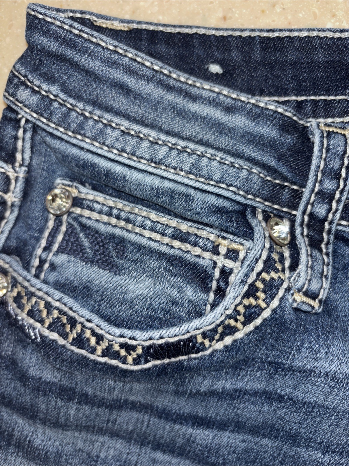 SHYANNE Shorts Womens Size 27 Blue Jean Denim Cowgirl Western Bling 4” JUNIORS