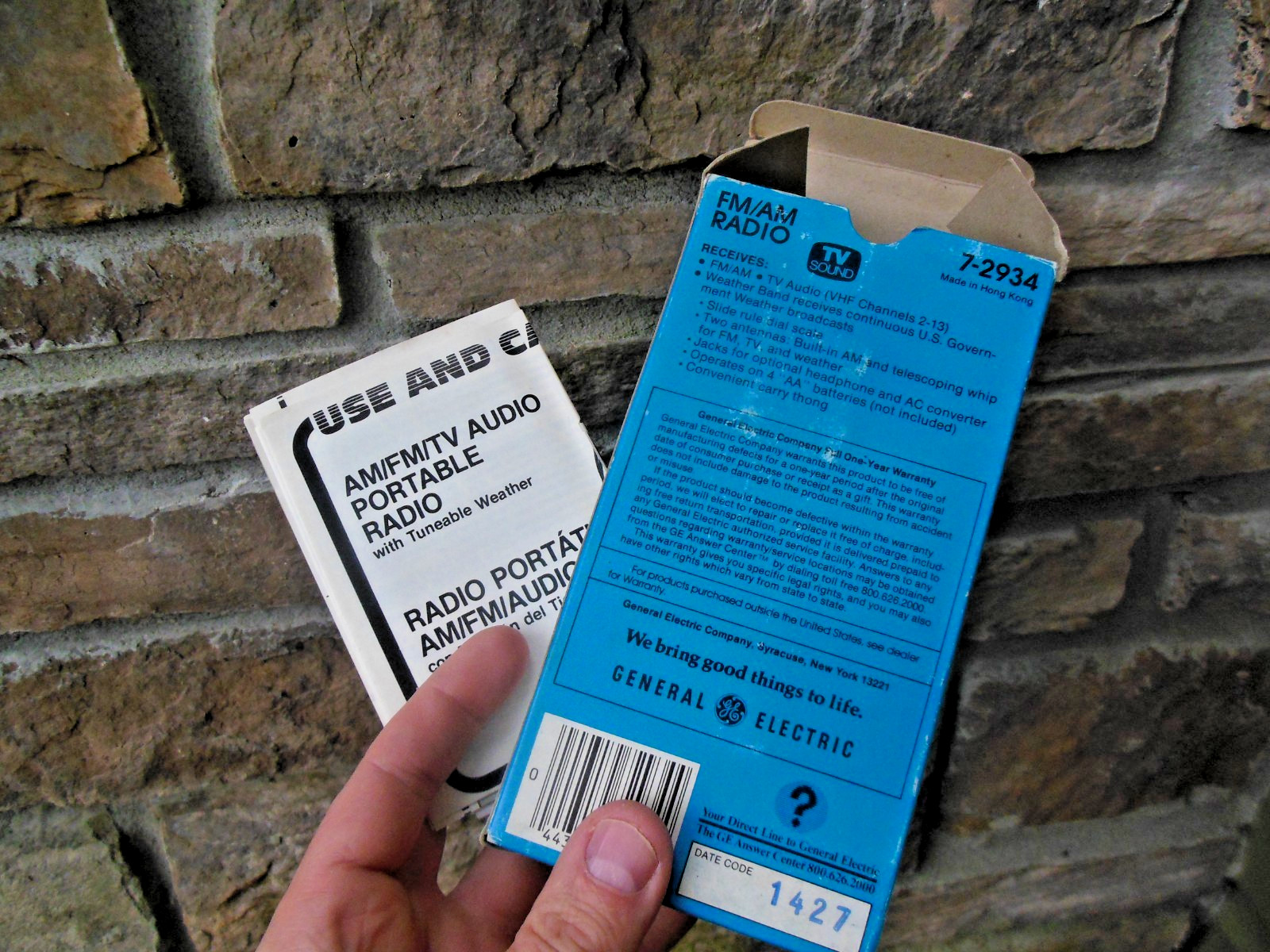 New Vintage General Electric FM/AM TV Sound Weather Band Transistor Radio 7-2934