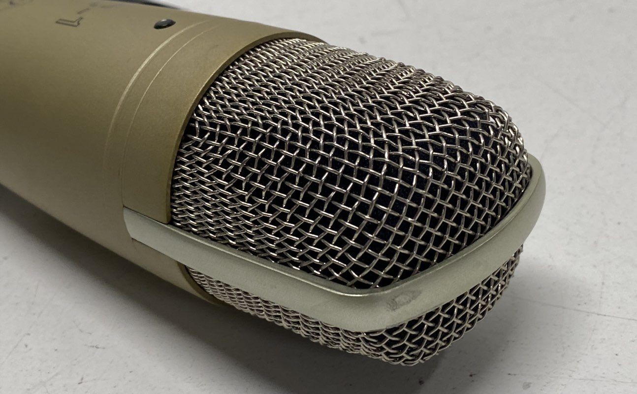 Behringer Wide frequency range Condenser Microphone