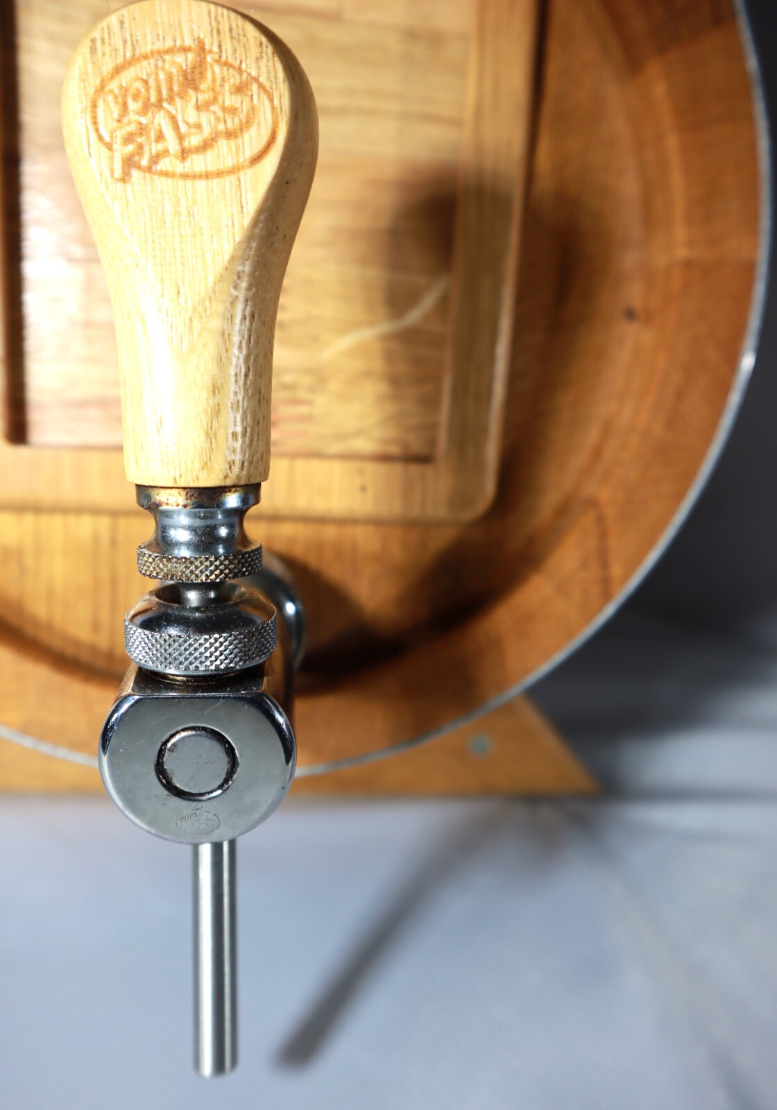 Wood Display Barrel for Bourbon, Whisky, Rye, etc. - holds up to 5 Liters