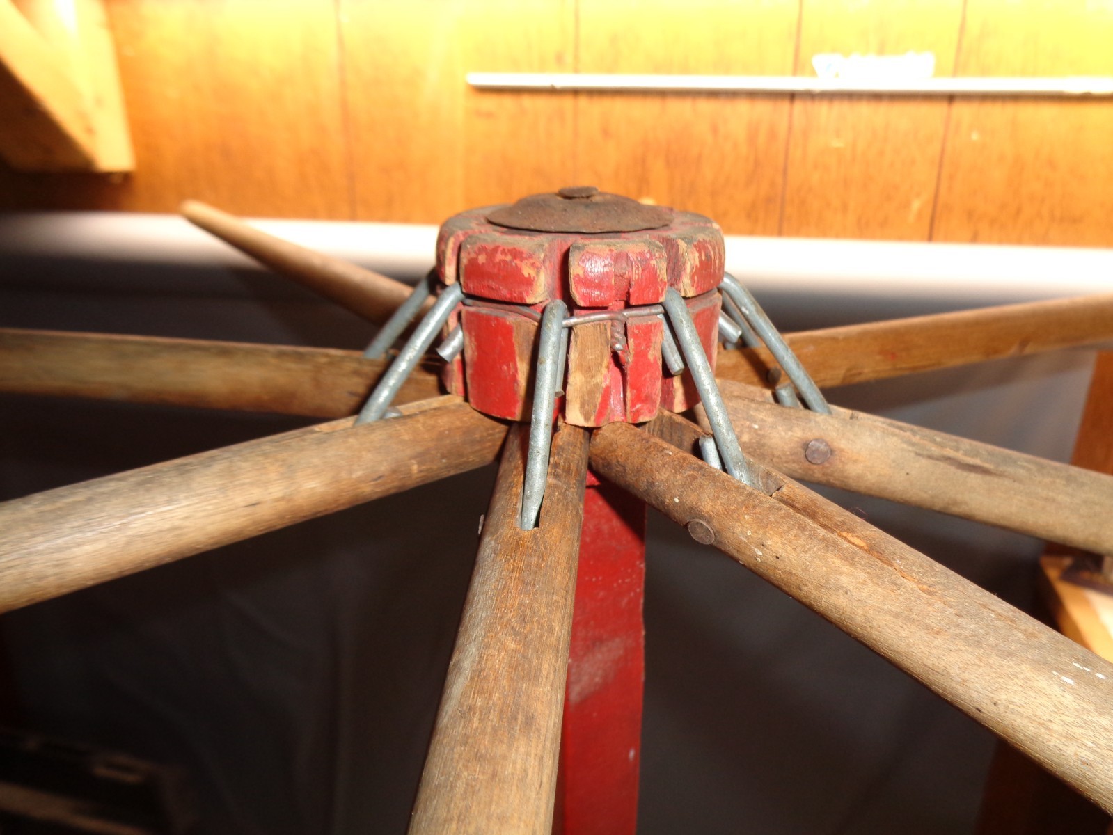 Antique Freestanding Collapsible Wood Clothes Laundry Drying Rack, 36" Diameter