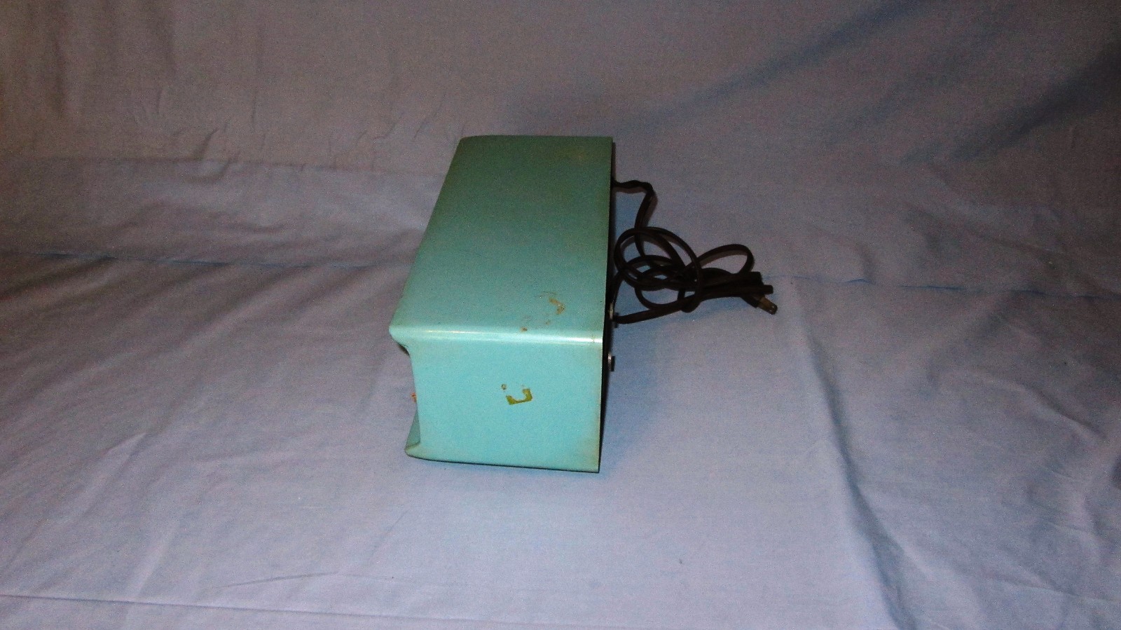 Vintage Motorola Model 57CC Clock Radio with Calendar Seafoam Blue