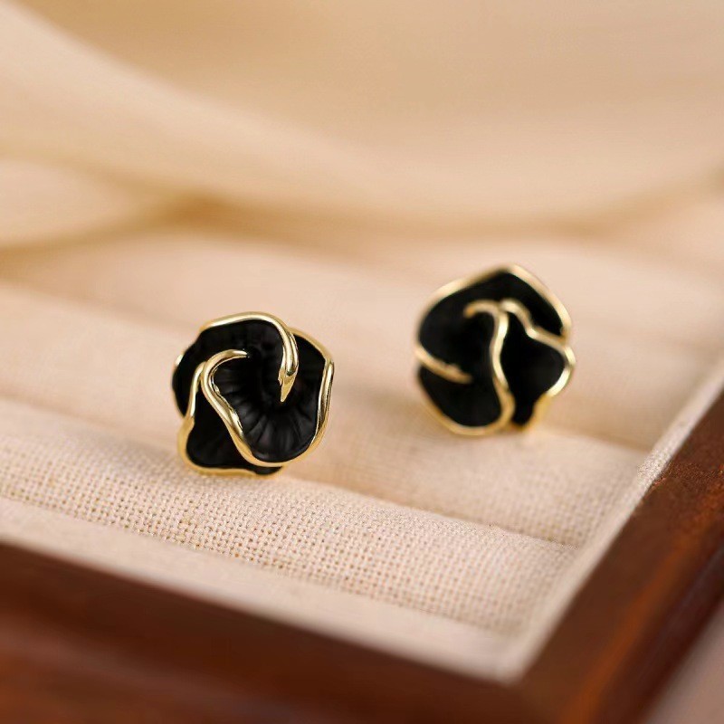 Women's Elegant Black Camellia Ear Studs Earrings Alloy Fashion Jewelry Gift