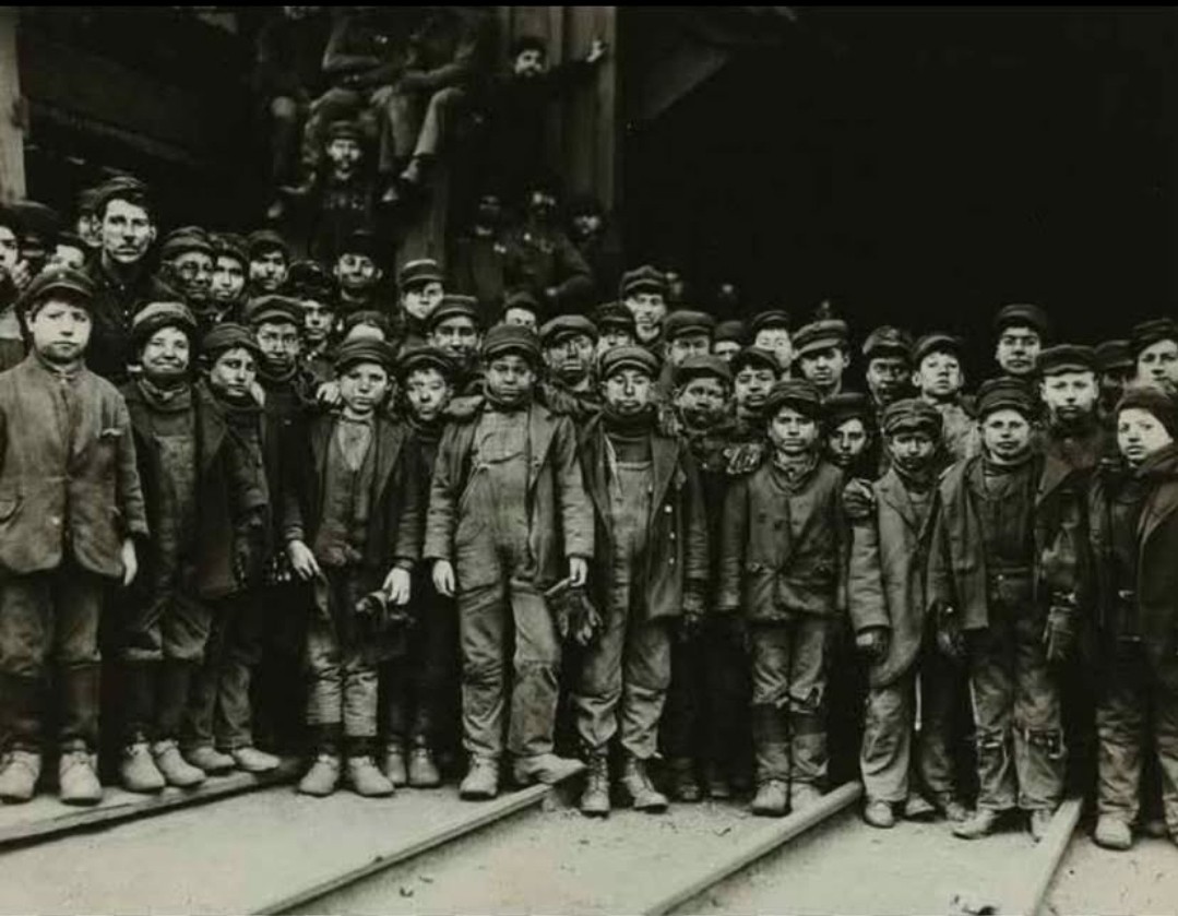 1920s-1930s Antique Historic Child-Labor Coal Miner's helmet! VERY RARE!!!!!!